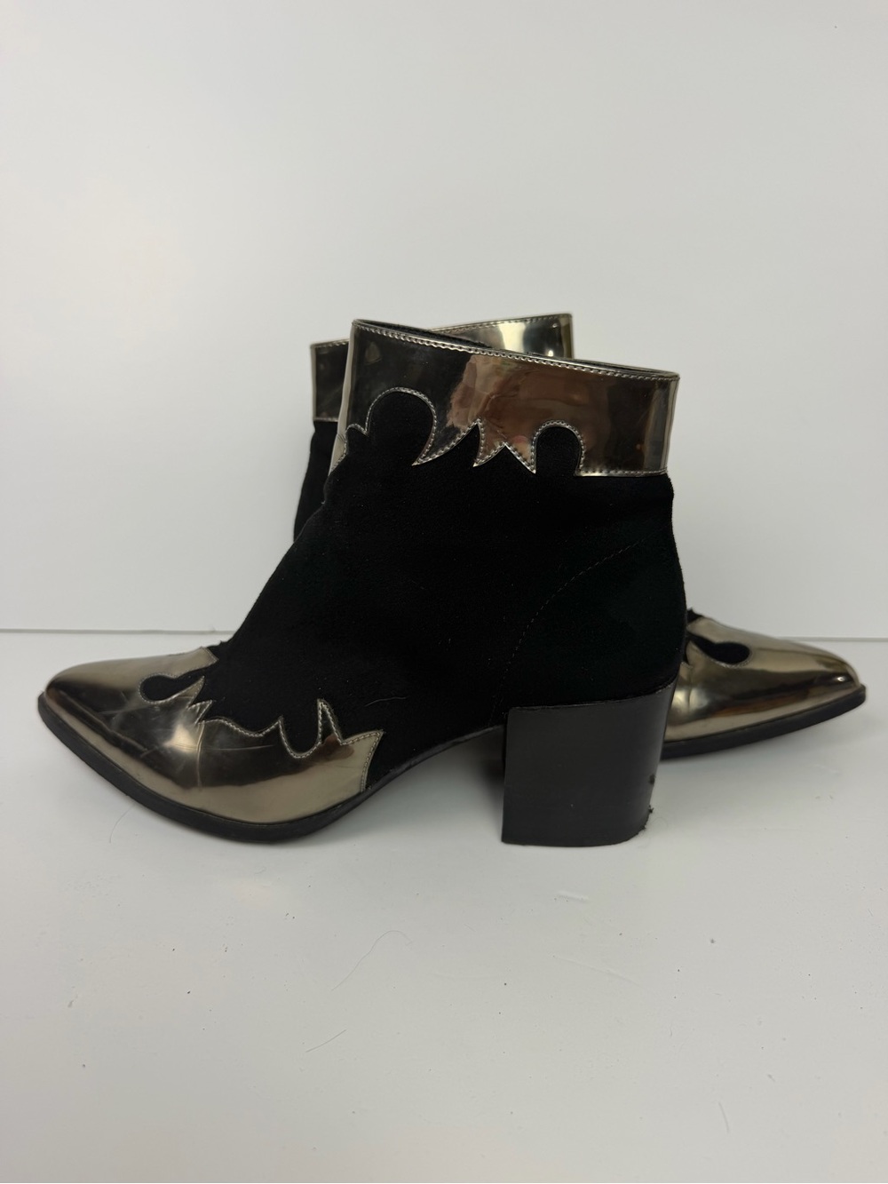 Vero Moda Black Suede Ankle Boots with Metallic Silver Toe & Cuff 39 Stampede
